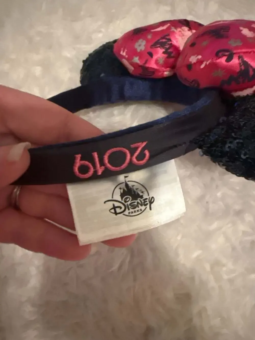 Disney Parks 2019 Minnie Mouse Navy Blue Sequin Ear Headband with Pink Castle Bo